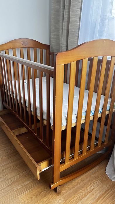 Детская кровать манеж