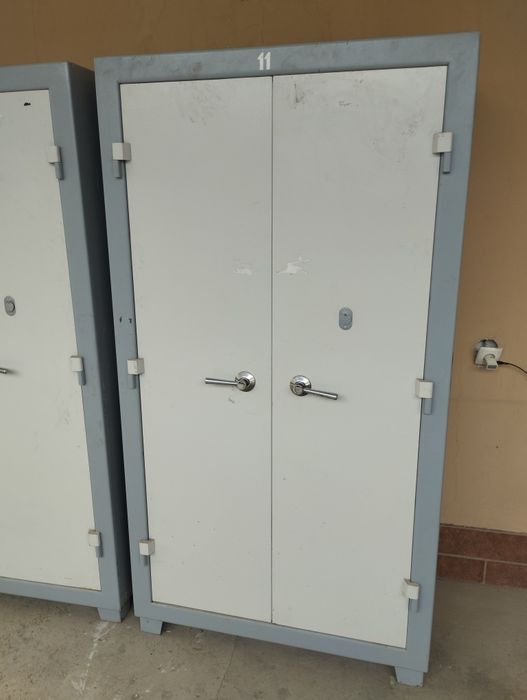 Продам сейф банковский