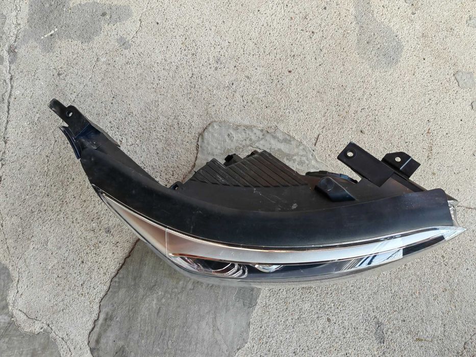 Фар Kia Stonic LED десен/Фар Киа Стоник Оригинален