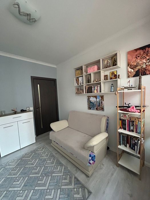 Inchiriez apartament 3 camere