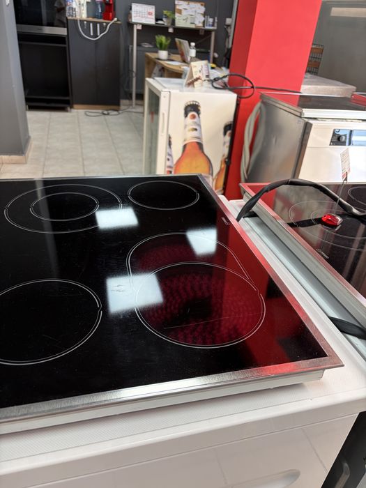 Miele KM 547 стъклокерамичен плот за вграждане/24 мес гаранция