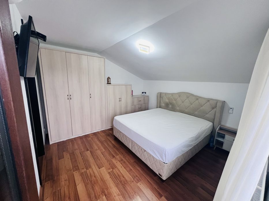 Casă p+m mobilată și utilată, cu 550 mp teren, situată la 10 minute de oraș, într-un cadru natural mirific – 160.000 euro