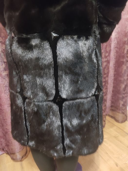 Продам Норковую шубу