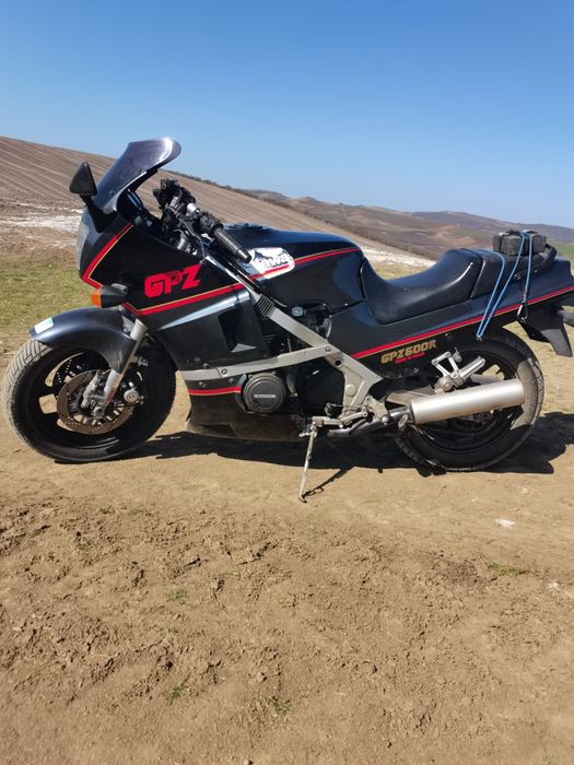 Disponibil Kawasaki zx600