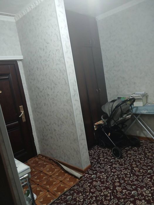 Юнусабад 12 квартал. Продается квартира 2/4/4