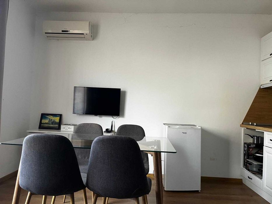 Студио с дворче в Бяла