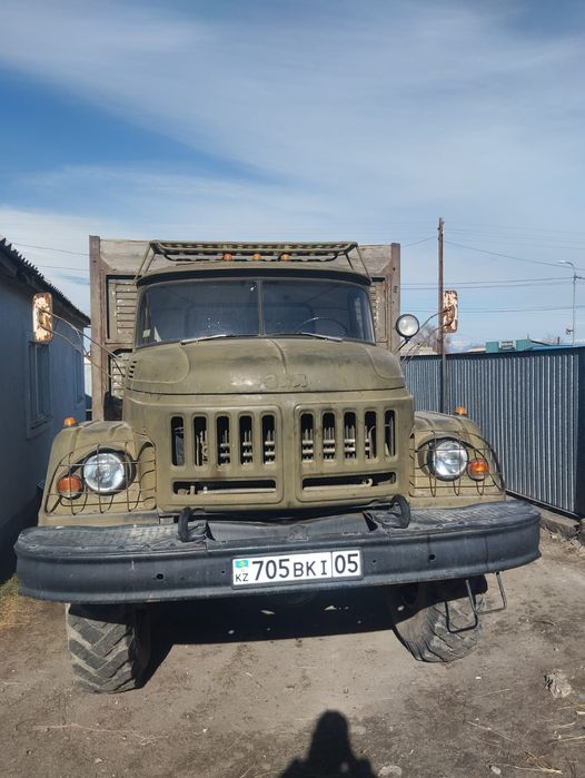 Зил 131 Алматы облысында тұр.
