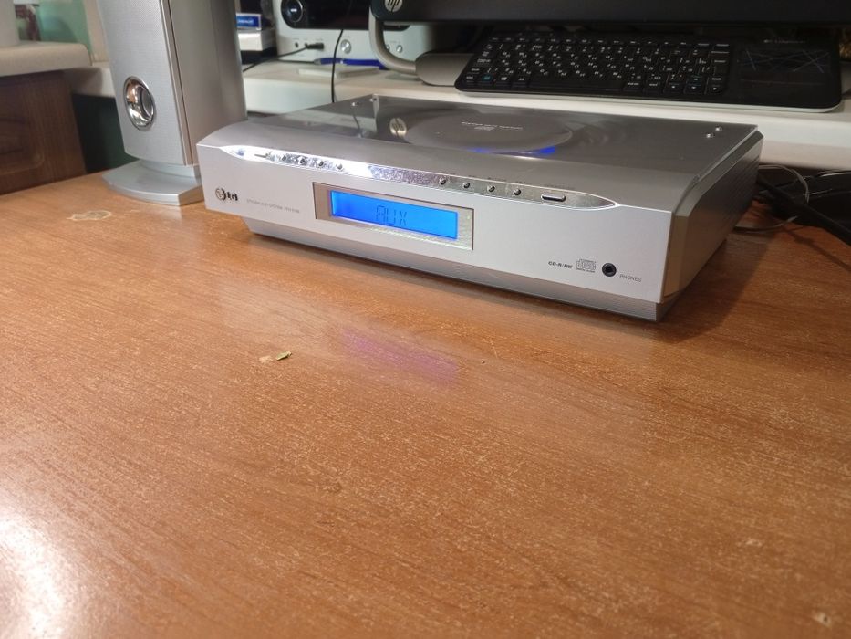 Продам музыкальный центр LG.. .