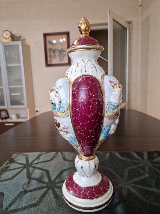 Прекрасна антикварна италианска порцеланова урна купа ваза Capodimonte