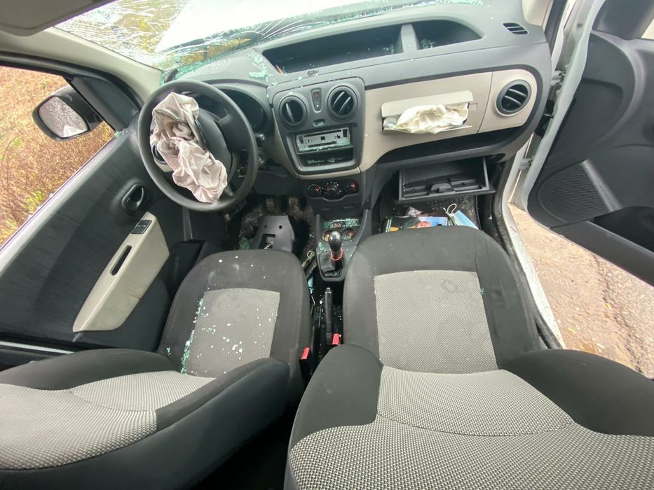 Dezmembrez Dokker/piese Dokker Dezmembrari Dokker 2013 1.5 dci