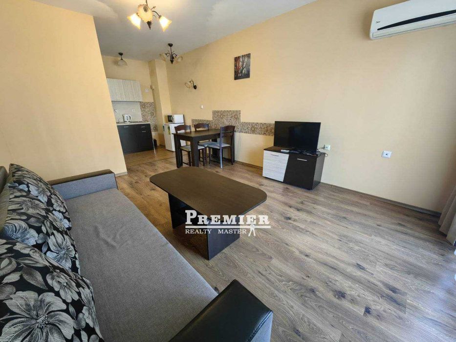Продава се Двустаен апартамент в Бургас, Акациите - 67 кв.м за 1403 €/кв.м - Снимка #1