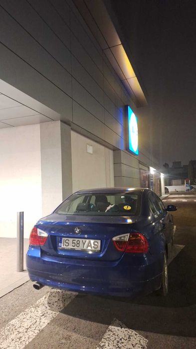 Vând Bmw e90 318i