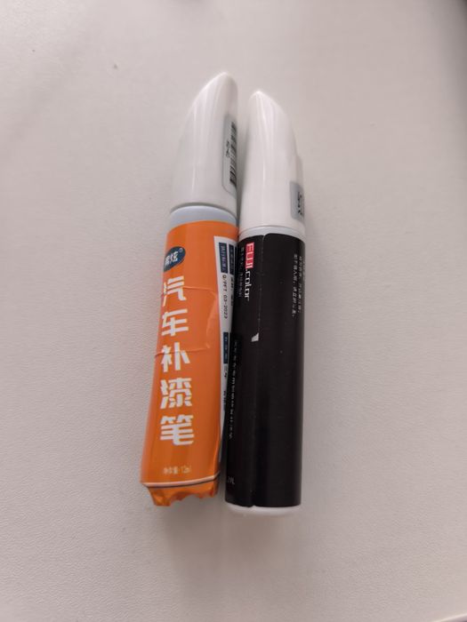 Краска кисточка на hongqi e-qm5