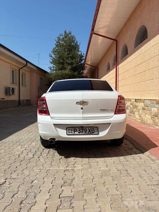 Автомобиль Chevrolet Cobalt