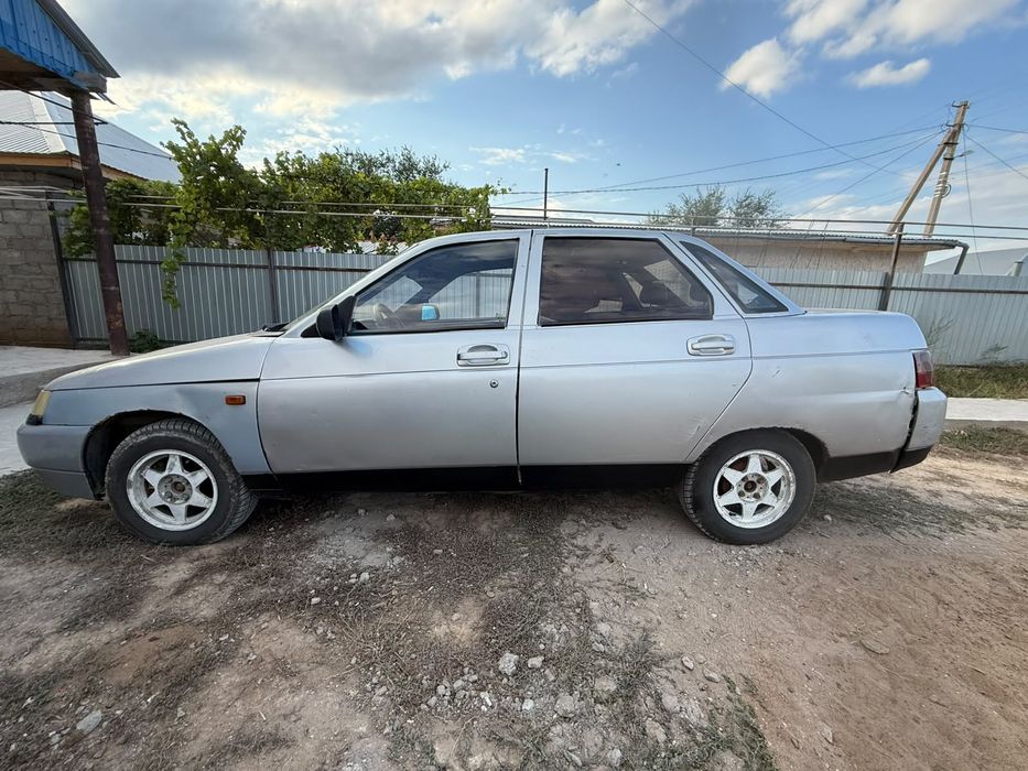 Продам 2110 год 2002.