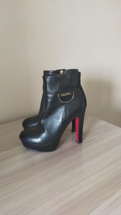 Продам кожаные ботинки