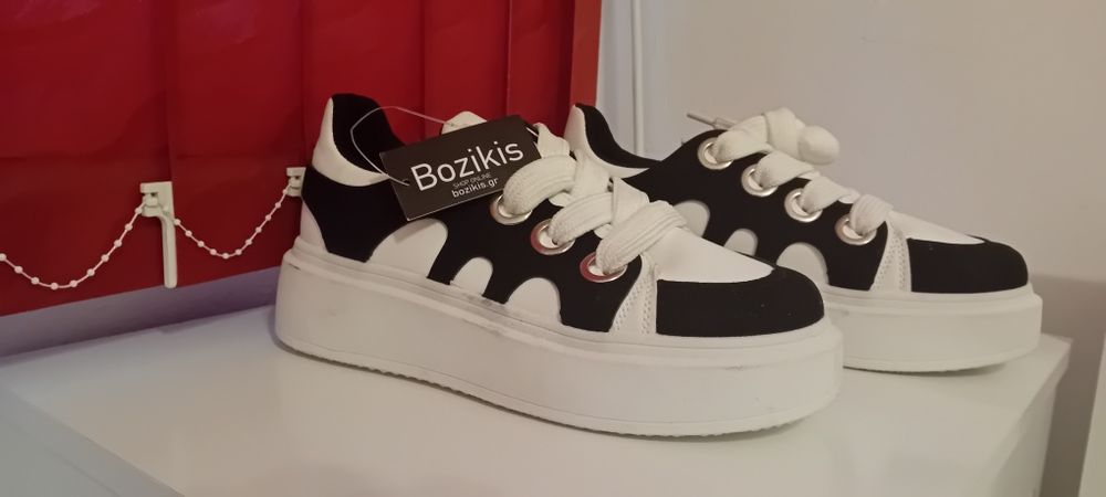 Нови дамски кецове - номер 40