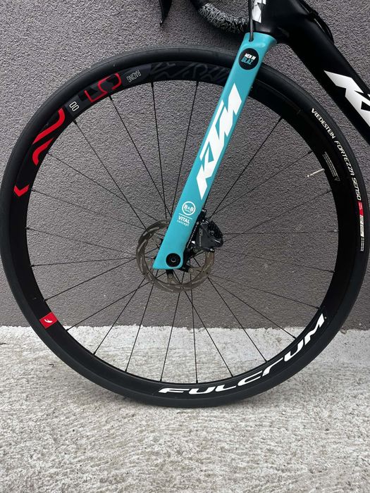 Карбонов шосеен велосипед KTM Revelator pro 2021 (Alto team edition).