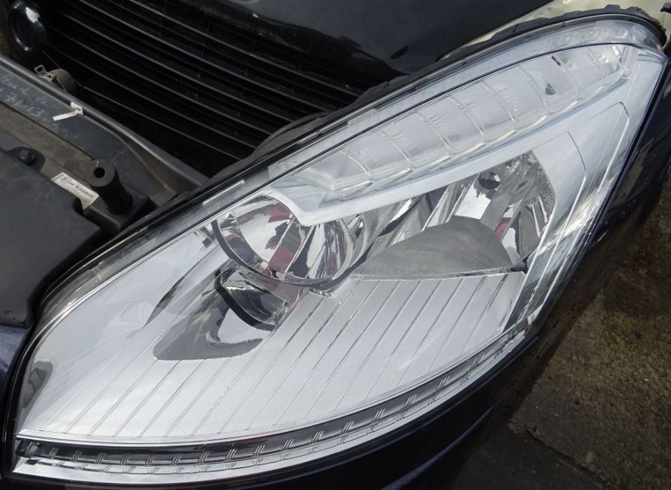 Fata completa Citroen C4 Grand Picasson facelift din 2010 volan pe stanga