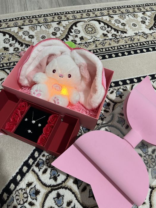 8 мартка набор и спящий клубника