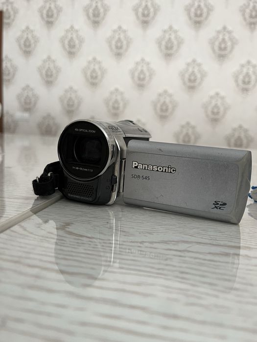 видеокамера Panasonic SDR-S45