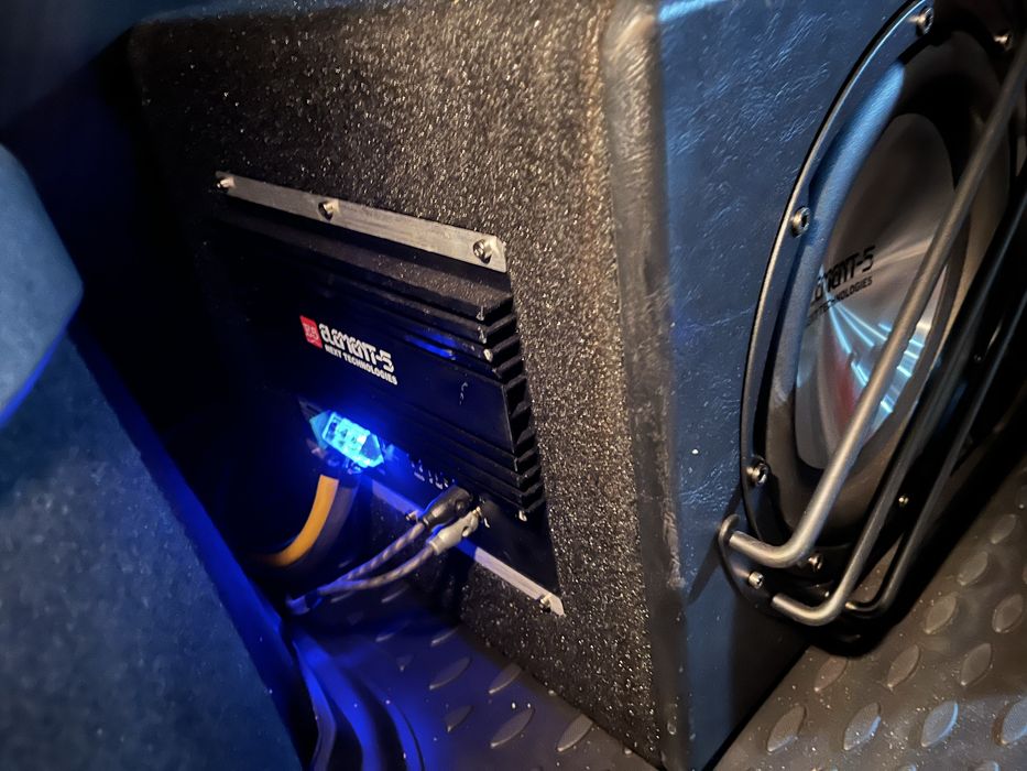 Сабвуфер активный Element-5 A1066