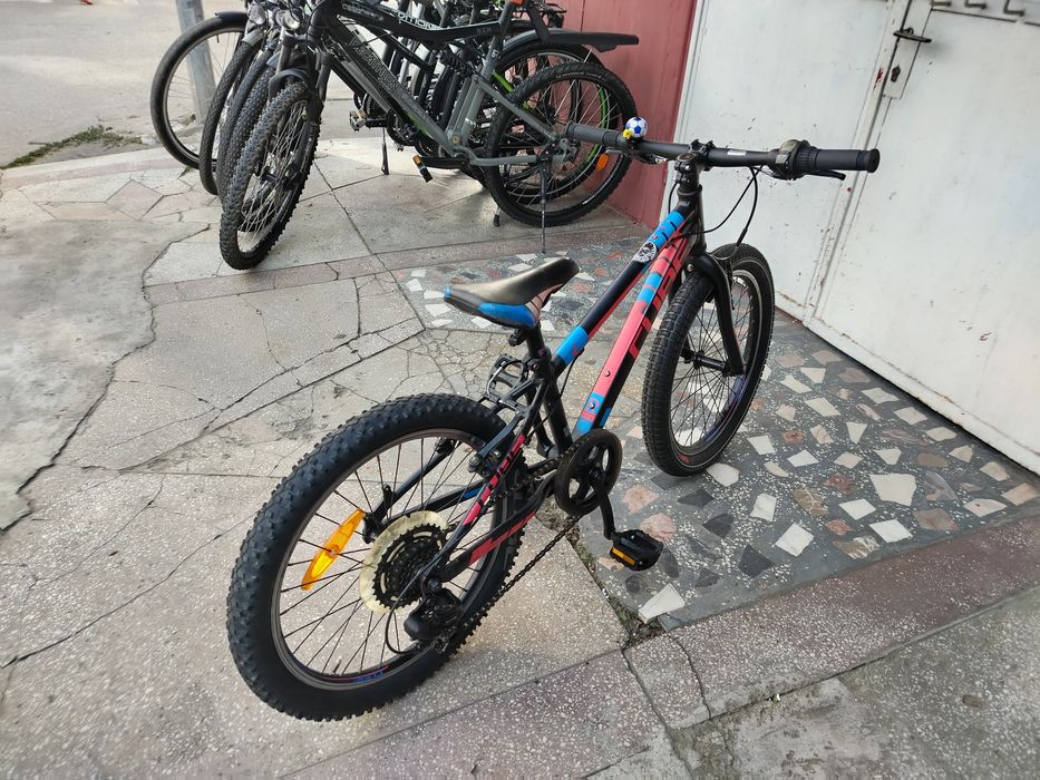 Bicicleta pentru copii Cube de 20