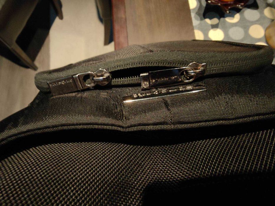 маркова раница samsonite /самсонайт/ с 3ри забележки