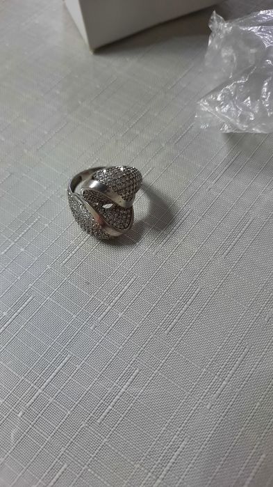 Продам серебрянный кольцо от Sokolov