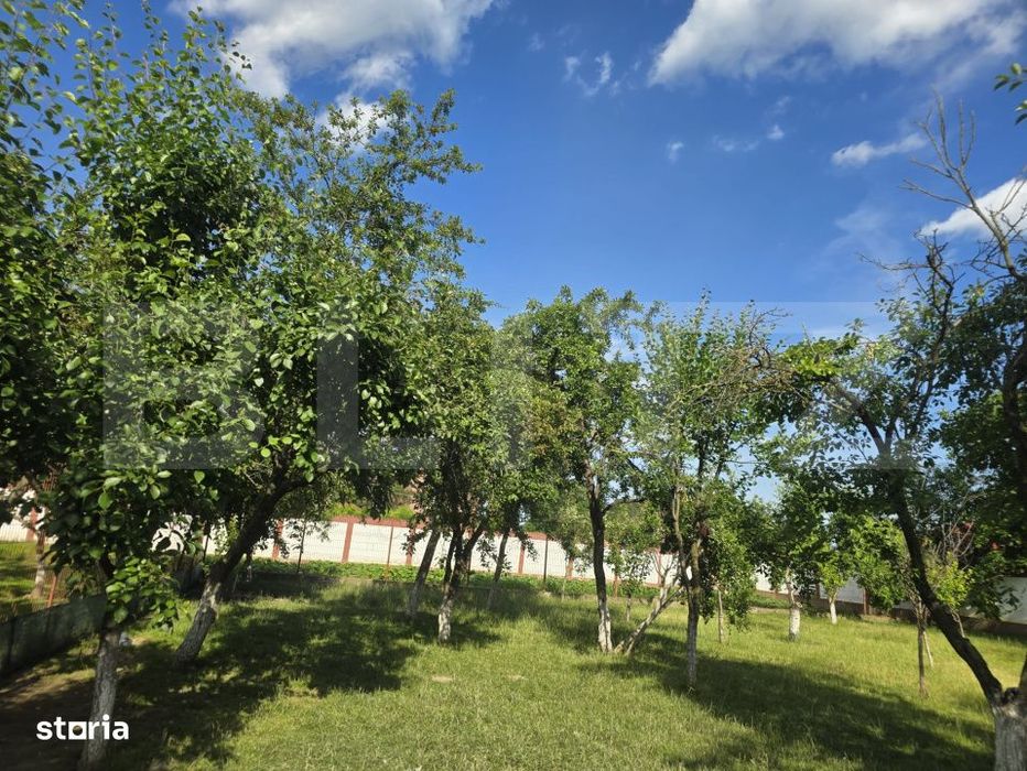 Teren intravilan de 1.700 mp, imprejmuit si parcelabil, in Titu
