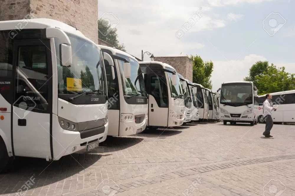 inchiriere microbuze si autocare,excursii,angajati,pelerinaje,persoane