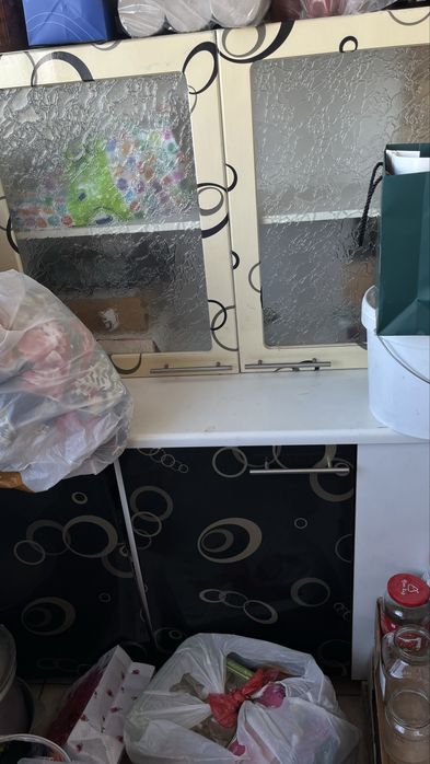 Отдам даром матрац и кух.шкаф