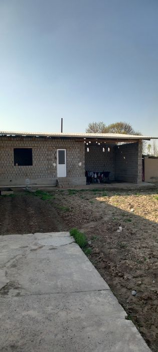 Srochno sotiladi tez chinoz tumani istiqlol MFY navbahor kochasi 28-uy