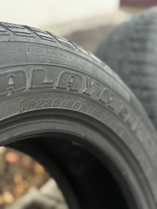 Продаю комплект шин Toyo Open Country A/T Plus