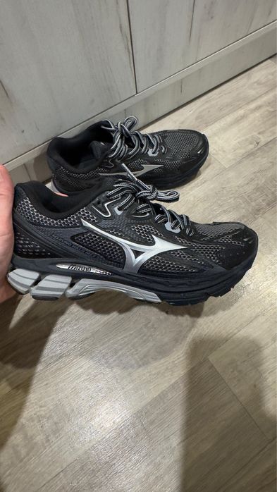 Mizuno онигинал 39,40 размер