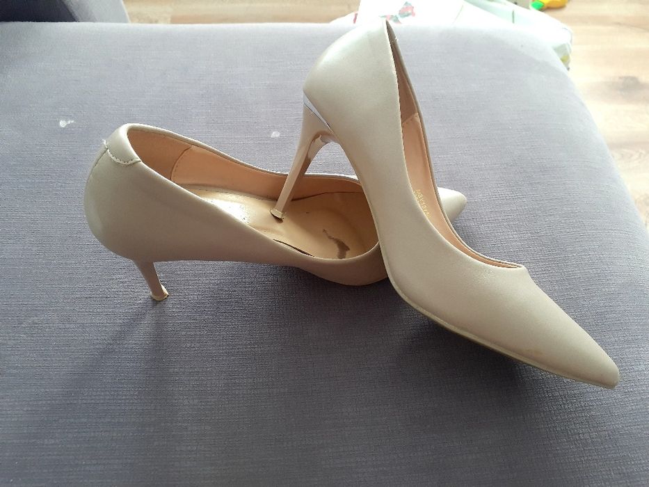 Бежевые Туфли 2000 тг