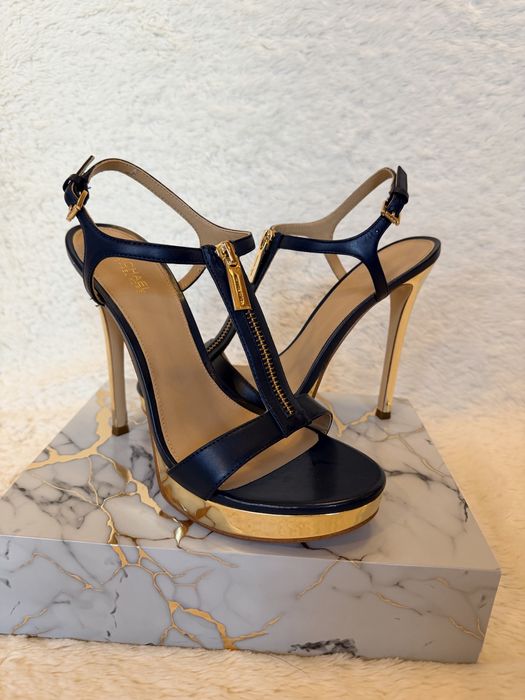 Sanda dama Mikael Kors-rafinate & statement