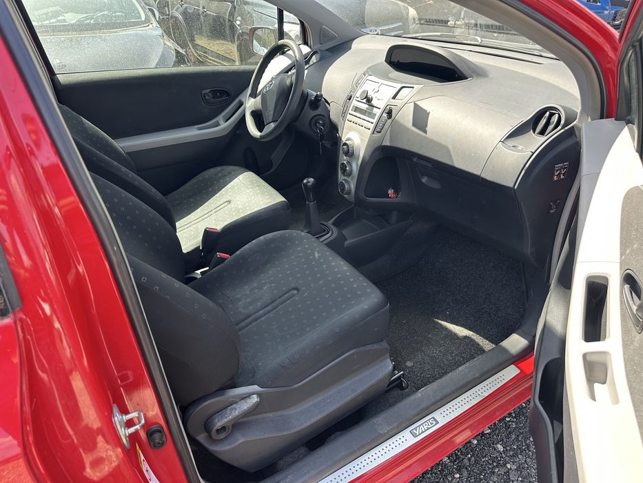 Toyota Yaris Тойота Ярис 1.0 vvti 69 кс На части!