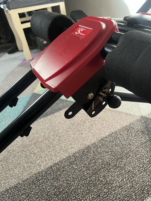 Силовой тренажёр пресс-машина