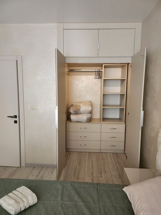 Дава се под наем Тристаен апартамент в Варна, Бриз - 93 кв.м за 2000 € - Снимка #12