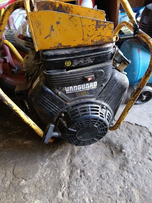 Aparat lipit PVC,tocător crengi ,motor 4timpi 7,5kw benzina