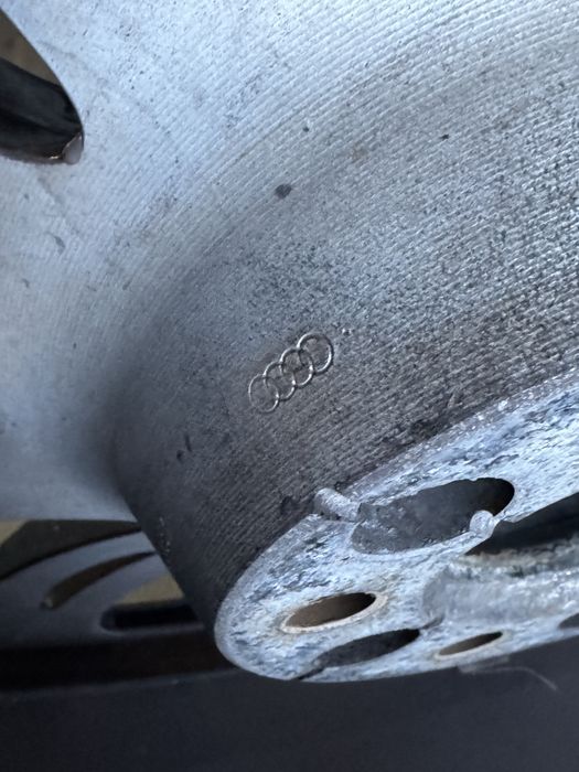 Джанти Audi A8 20 цола оригинални двуцветни без драскотина