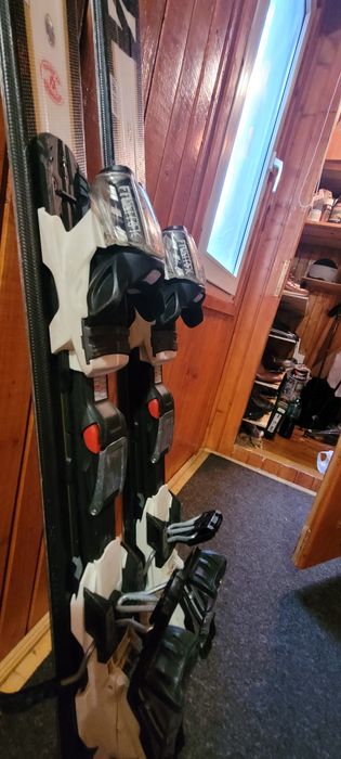 Vând clapari Salomon si schiuri Volkl