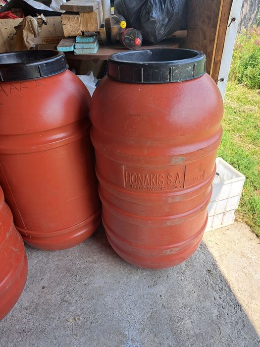Butoaie plastic  220 litri