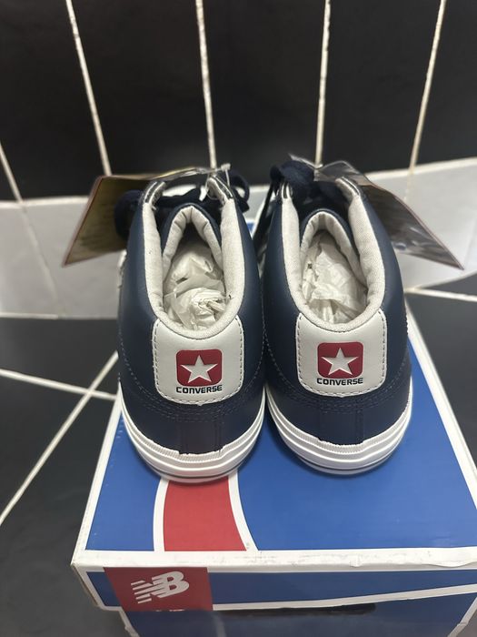 Vand adidasi Converse