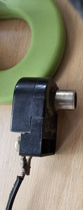 Стара антена за телевизор и др.