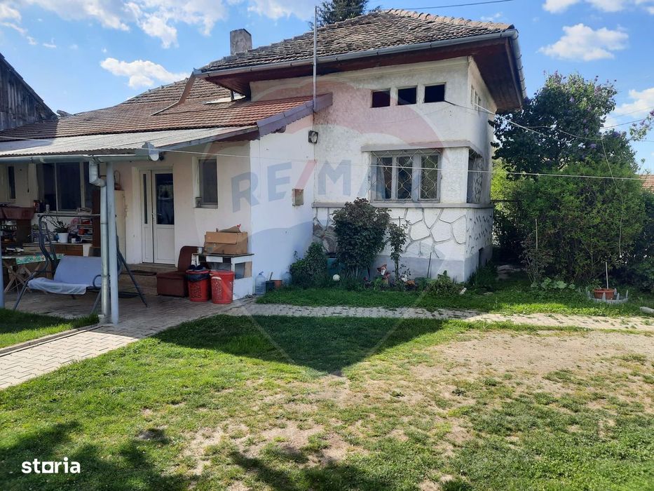 Casă langa Fagaras cu teren de 1836mp si parau in spatele curtii