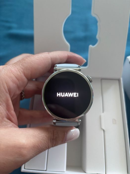 Часовник Huawei gt 5
