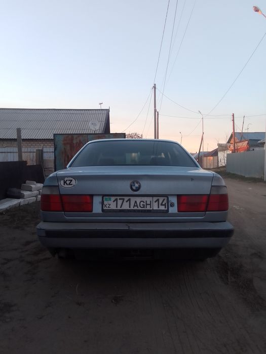 Продам автомобиль БМВ