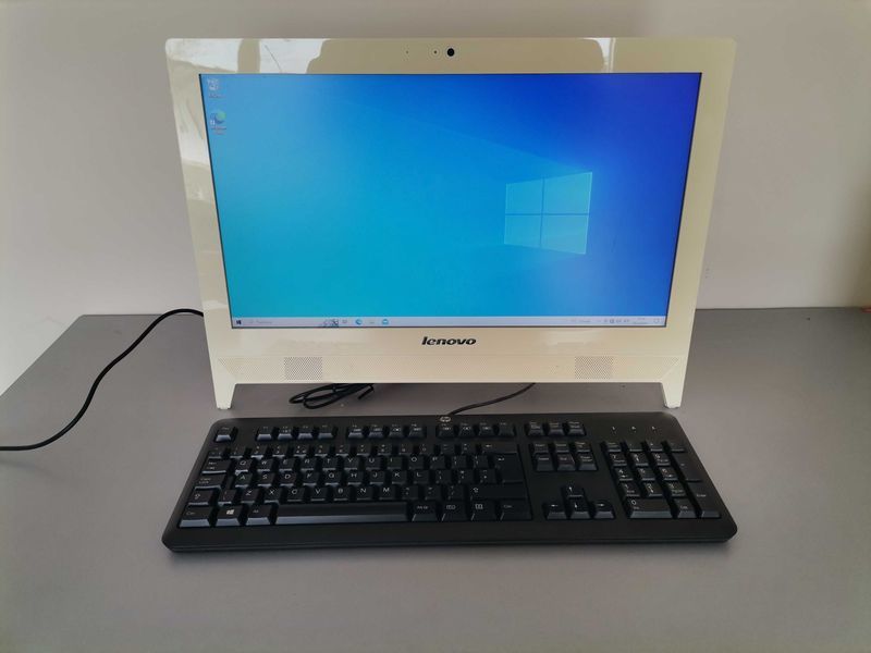 Настолен компютър - Lenovo Intel Celeron J3160